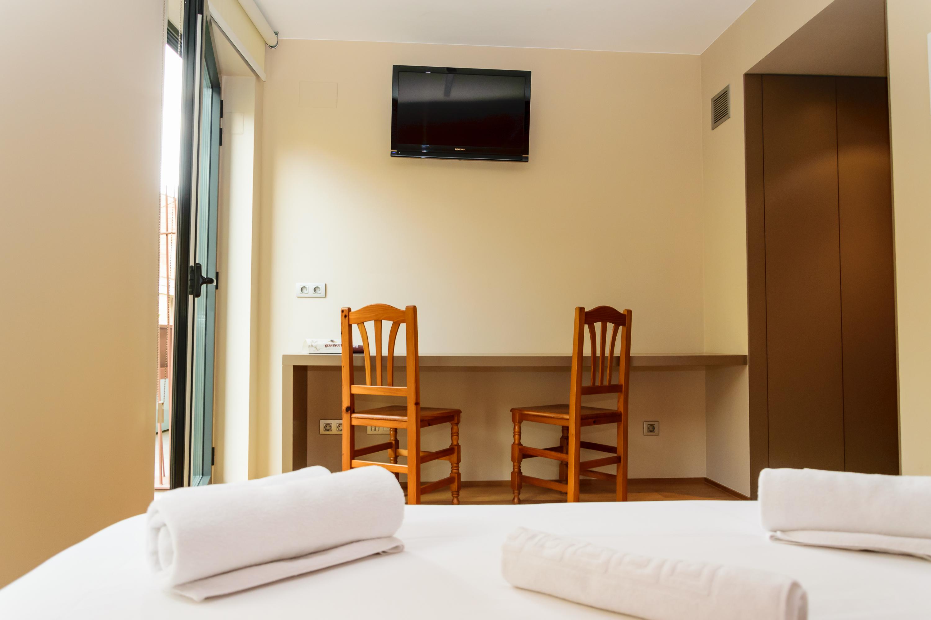 Hotel Estacio (Adults Only) Olot Exterior photo