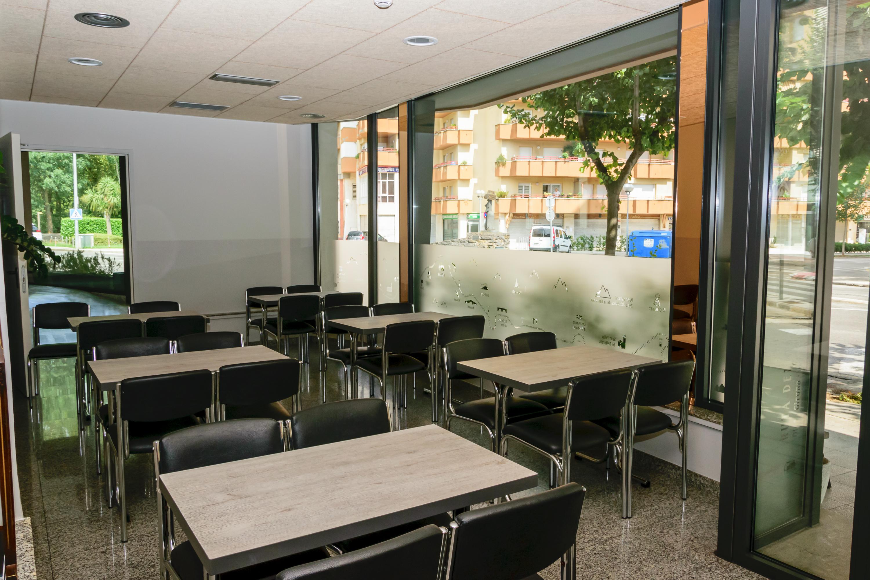 Hotel Estacio (Adults Only) Olot Exterior photo