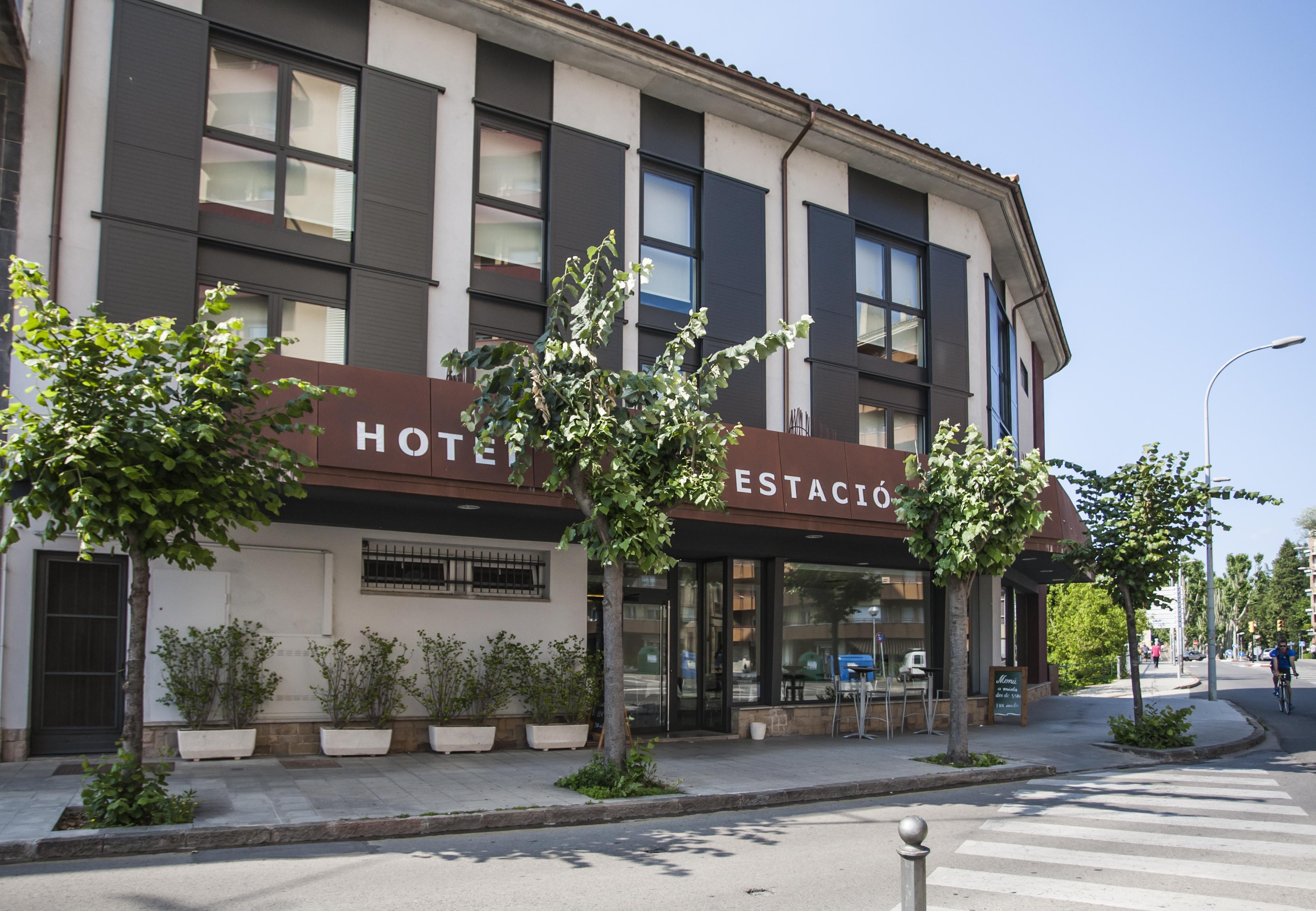 Hotel Estacio (Adults Only) Olot Exterior photo