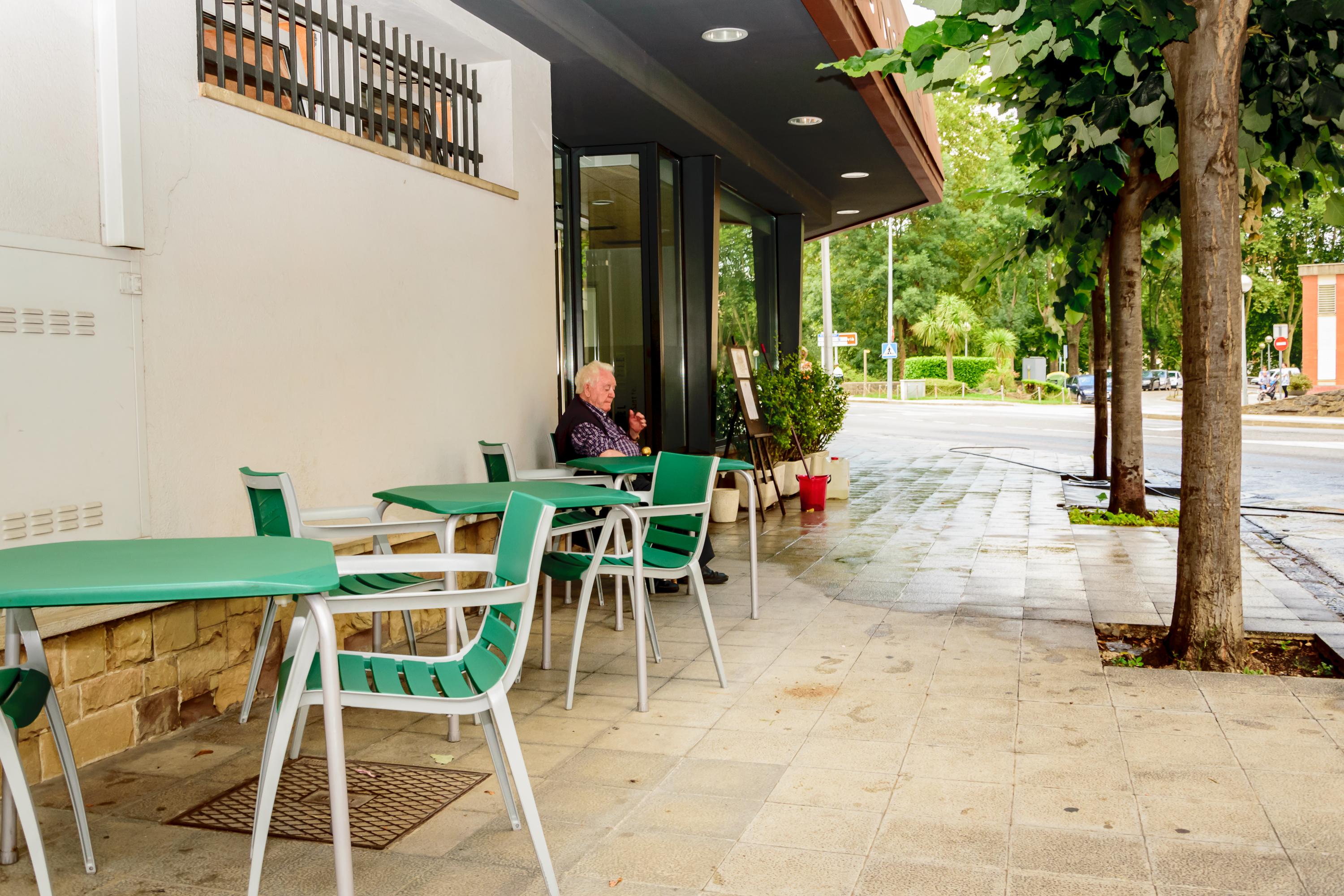 Hotel Estacio (Adults Only) Olot Exterior photo