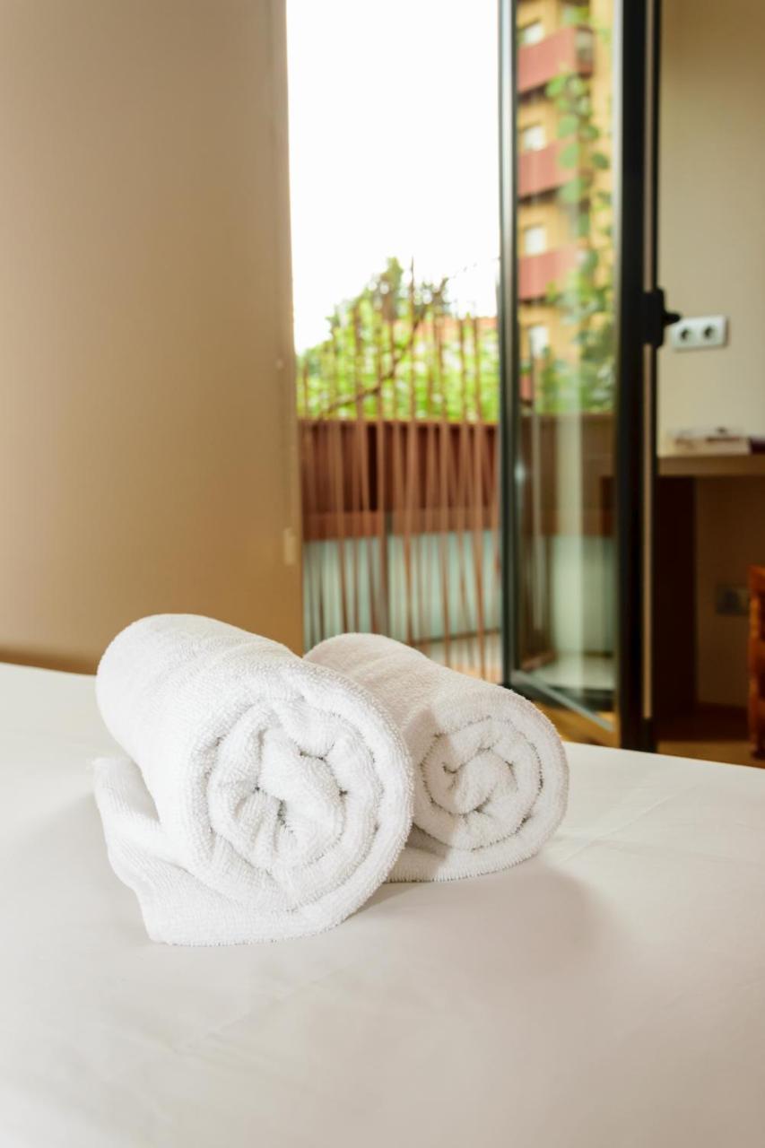 Hotel Estacio (Adults Only) Olot Exterior photo